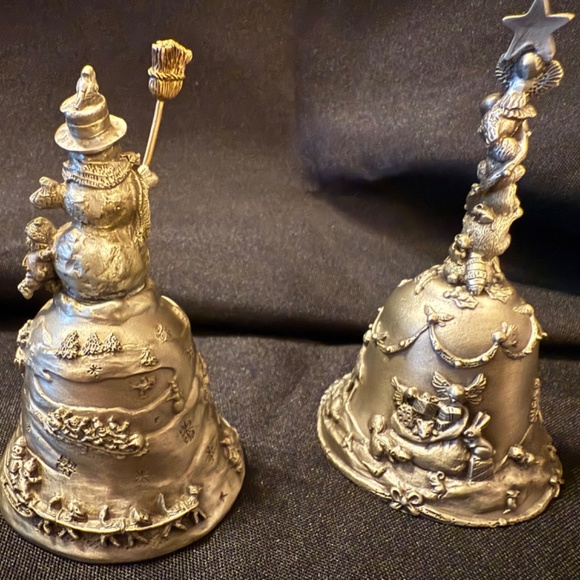 Set of 2 Fort Pewter Christmas Bells - Picture 2 of 8